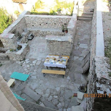Viandanti, Artisti E Sognatori Bed & Breakfast Comano  Bagian luar foto
