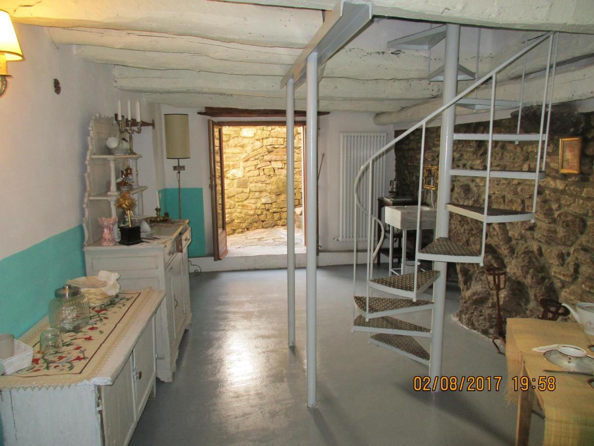 Viandanti, Artisti E Sognatori Bed & Breakfast Comano  Bagian luar foto