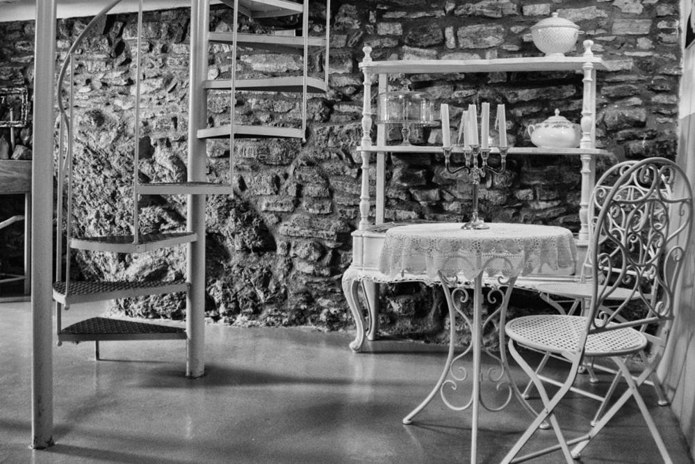 Viandanti, Artisti E Sognatori Bed & Breakfast Comano  Bagian luar foto