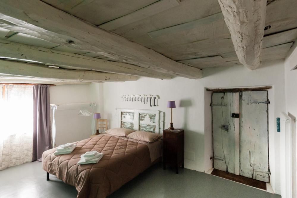 Viandanti, Artisti E Sognatori Bed & Breakfast Comano  Bagian luar foto